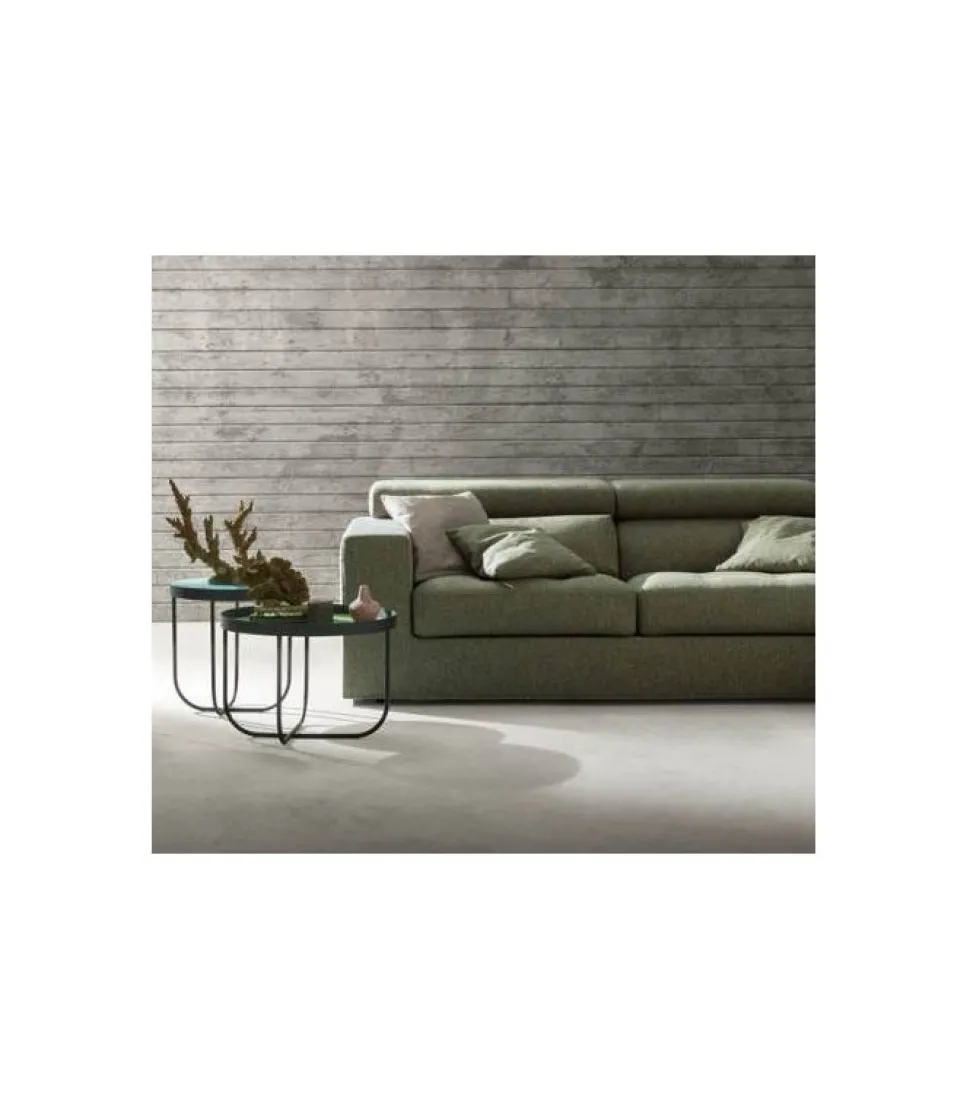 Alter, Moderno Divano Dalle Forme Essenziali E Grande Personalita