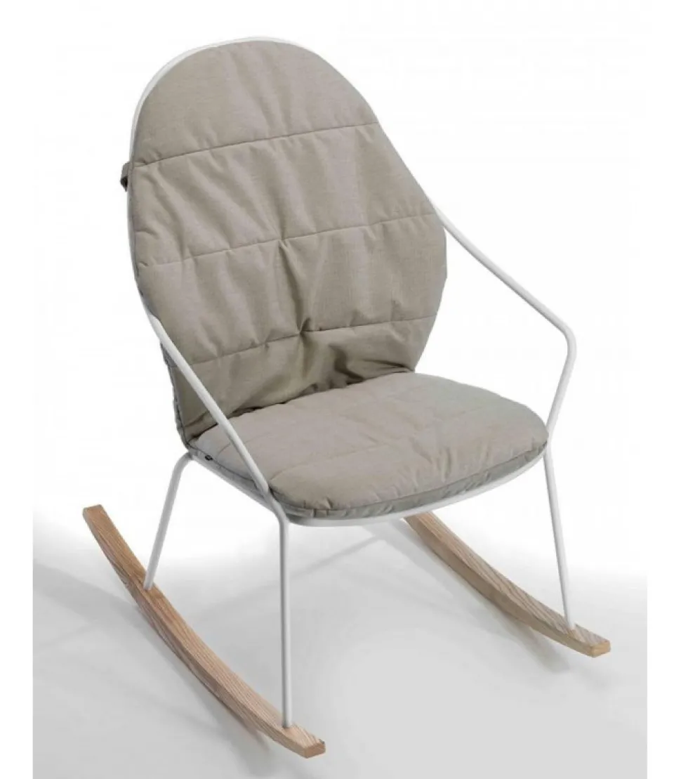 Amitha Lounge Di Gaber, Realizzata In Metallo Verniciato Per L'Outdoor, Interamente In Italia.