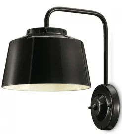 Applique Con Paralume In Ceramica Smaltata, Progettata E Prodotta In Italia.