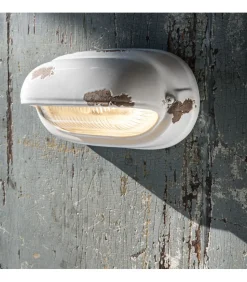 Applique Florence Di Ferroluce, Realizzata Interamente In Italia Dai Migliori Artigiani Del Settore.