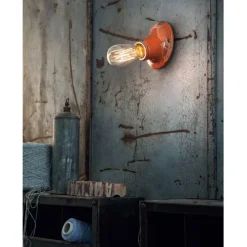 Applique Roussillon Di Ferroluce, Realizzata In Italia Dai Migliori Artigiani, In Ceramica Dallo Stile Anticato.