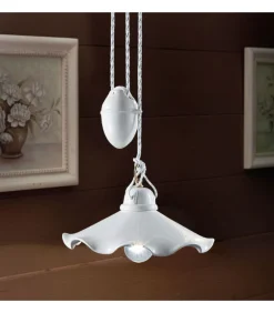 Belluno Saliscendi, Con Fili Di Diversi Colori Sul Paraluce