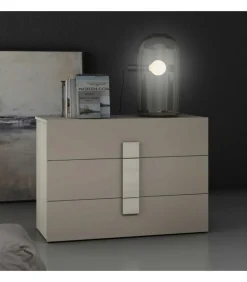 Camera Matrimoniale Con Letto Imbottito A Contenitore.