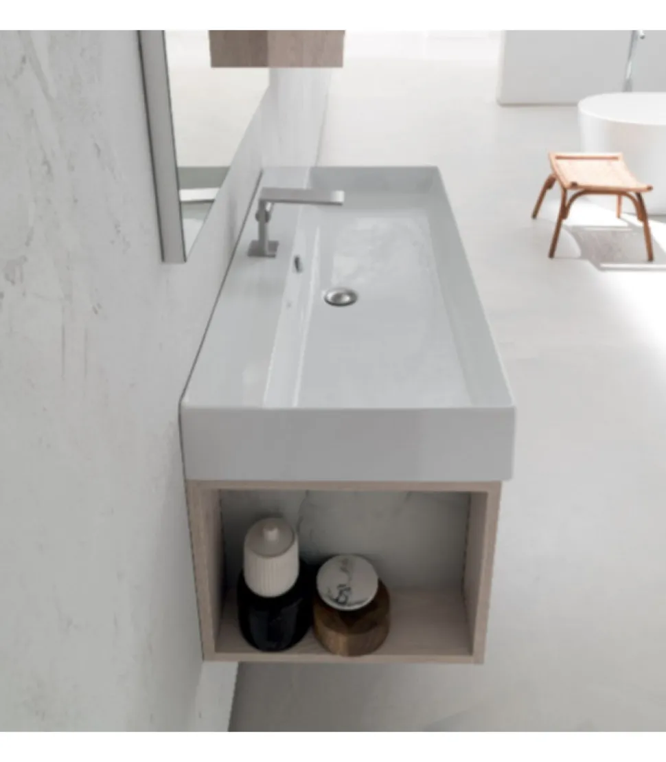 Composizione Bagno Del Gruppo B201 Di Compab, Realizzata Interamente In Italia.