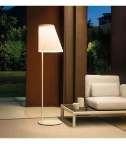 Configura Tu La Lampada Ricaricabile Cone Lr, Di Emu, Made In Italy.