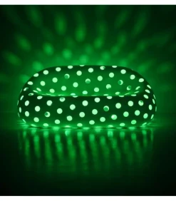 Divano Airball Di Plust, Realizzato Interamente In Italia In Polietilene Per L'Outdoor.