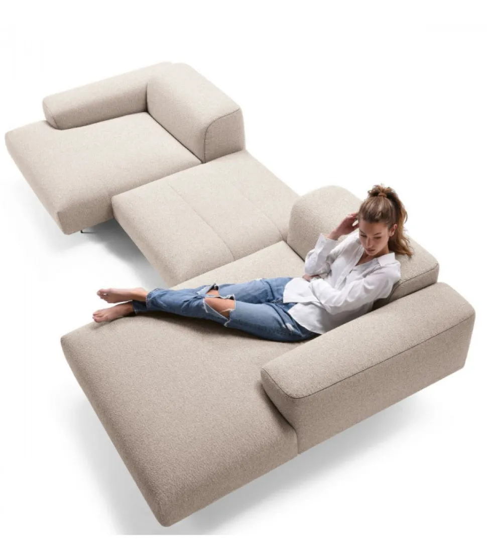 Divano Limitless, Contattaci Privatamente Per Modificare Dimensione E Forma Con Un Preventivo Personalizzato.