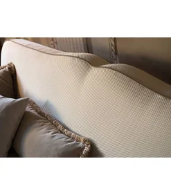 Divano Medea Divano Classico Con Moltissimi Rivestimenti Damascati