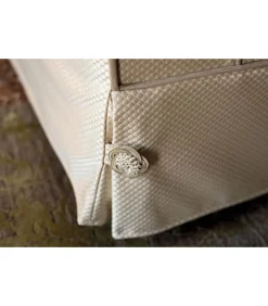 Divano Medea Divano Classico Con Moltissimi Rivestimenti Damascati