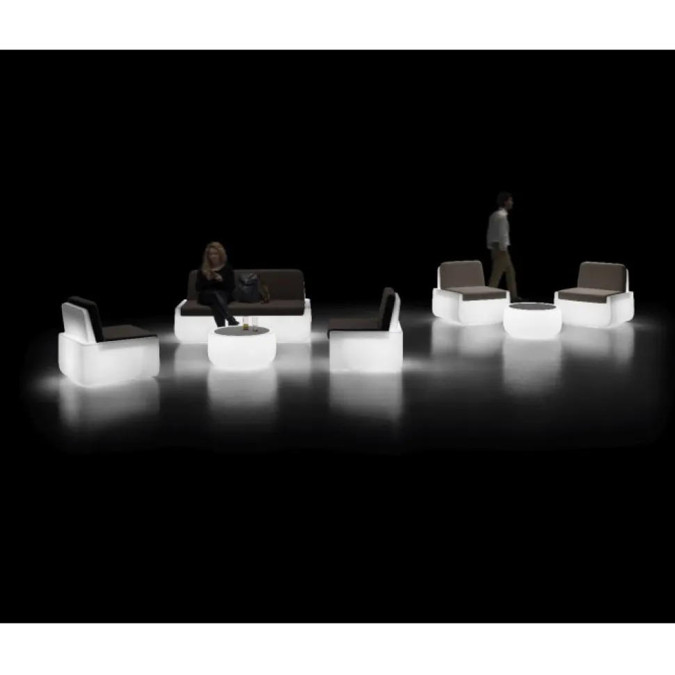 Divano Per Indoor E Outdoor, In Polietilene, Con Seduta E Schienale Imbottiti E Rivestiti, E Sfoderabile.