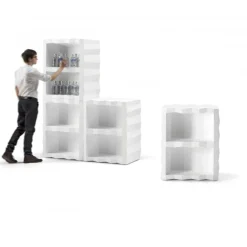 Espositore Di Bottiglie In Polietilene Per L'Outdoor, Accessoriabile Di Luce A Led.