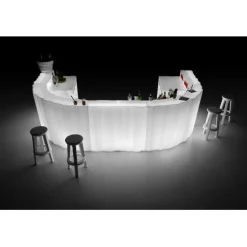 Frozen Corner, Il Bancone Bar Angolare Realizzato Interamente In Italia Da Plust.