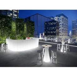 Frozen Corner, Il Bancone Bar Angolare Realizzato Interamente In Italia Da Plust.