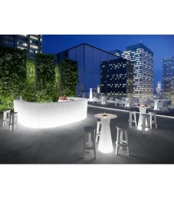 Frozen, Il Dining Table Di Plust, In Polietilene Per L'Outdoor, Accessoriabile Di Luce A Led.