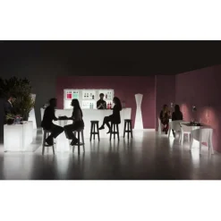 Ghiacciaia Per Bottiglie Realizzata In Polietilene Per Outdoor. Made In Italy.