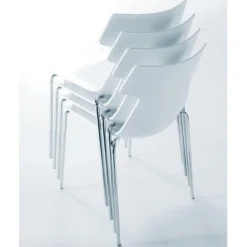 Giulia, Sedia Impilabile In Polipropilene E Metallo
