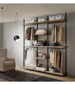 Guardaroba A Giorno Con Montanti A Soffitto In Metallo E Ripiani In Hpl O Fenix. L.260,2 H.2700 P.55 Cm. Art. 721