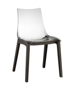 La Scocca In Policarbonato E Disponibile Bianca E Trasparente, Le Gambe In Faggio Naturale E Wenge.