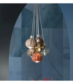 Lampada Sospensione Composta Da 6 Pendenti, Con Paralume In Ceramica Smaltata.