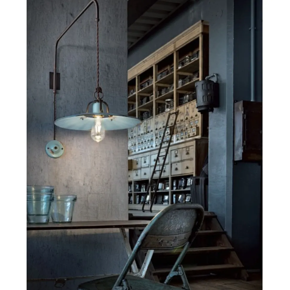 Lampada Sospesa Retro Clovelly Di Ferroluce: L'Illuminazione Made In Italy Dal Fascino Vintage.