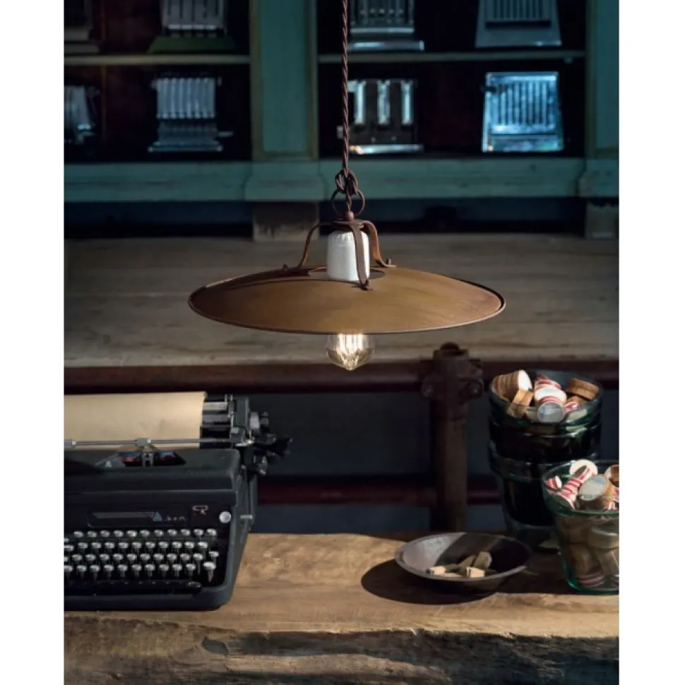 Lampada Sospesa Vintage Nicodemus: Design Italiano Per Un'Atmosfera Accogliente E Autentica.