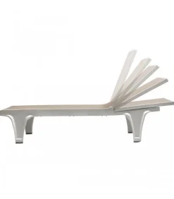 Lettino Prendisole Tahiti Di Scab, Con Struttura In Polipropilene Per Outdoor E Telo Traspirante E Idrorepellente.