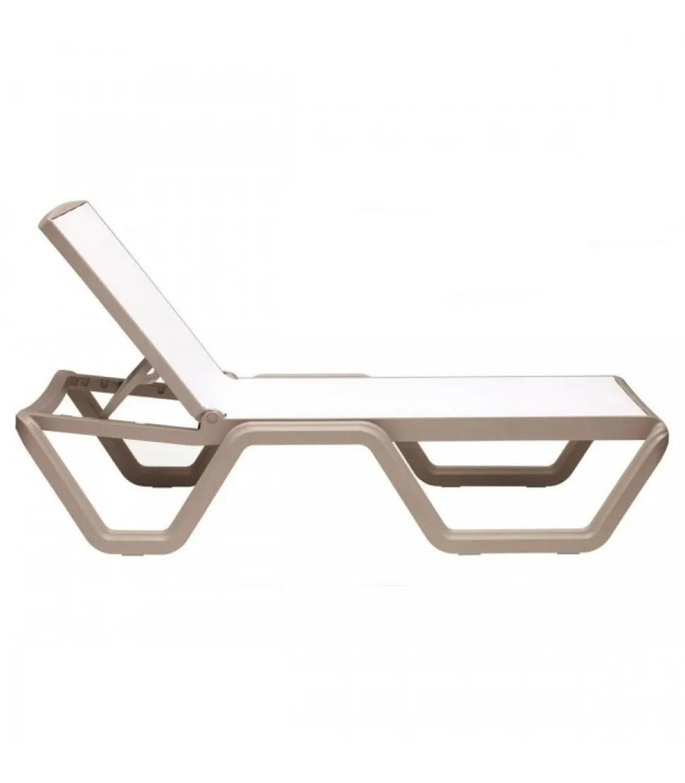 Lettino Vela Di Scab, Con Struttura In Polipropilene Per Outdoor E Telo Traspirante E Idrorepellente.