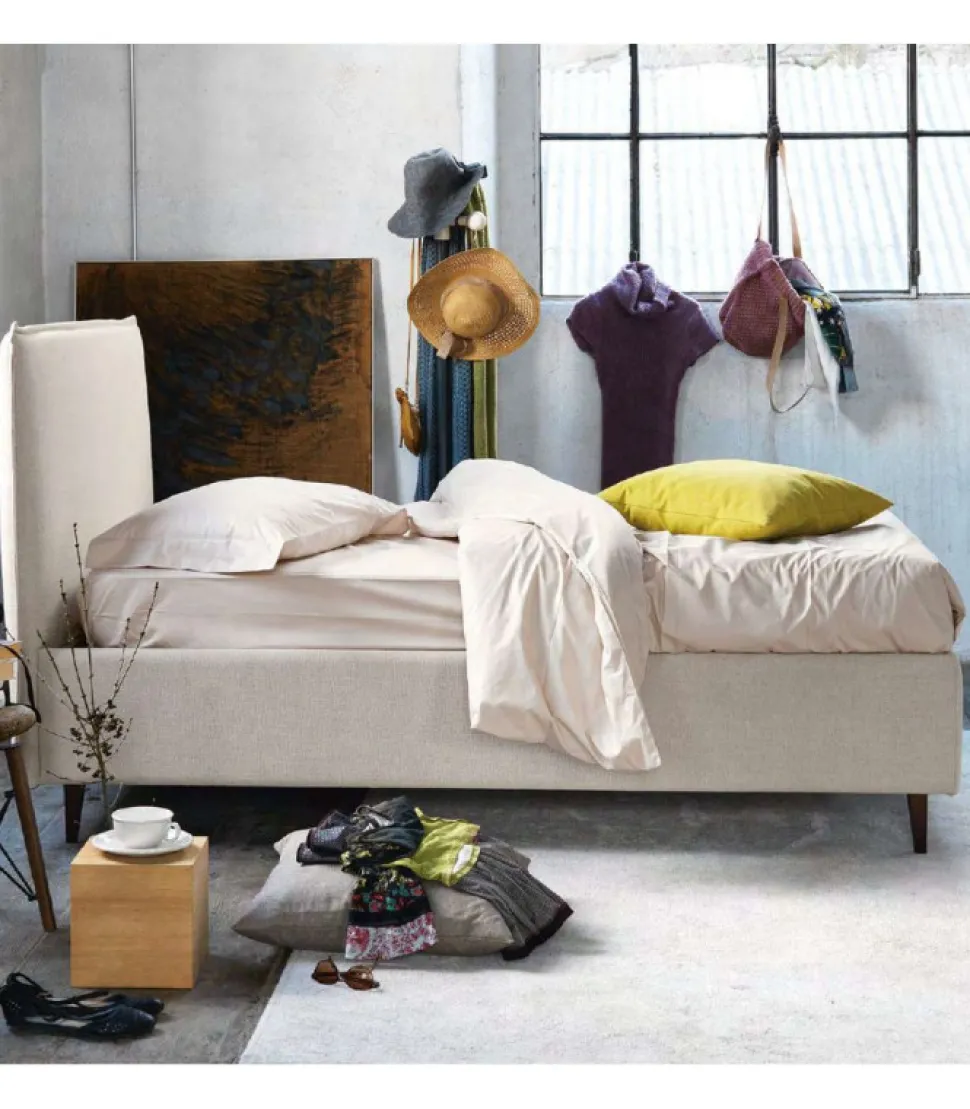 Letto Bob Di Noctis, Disponibile In Tutti I Tessuti Del Campionario.