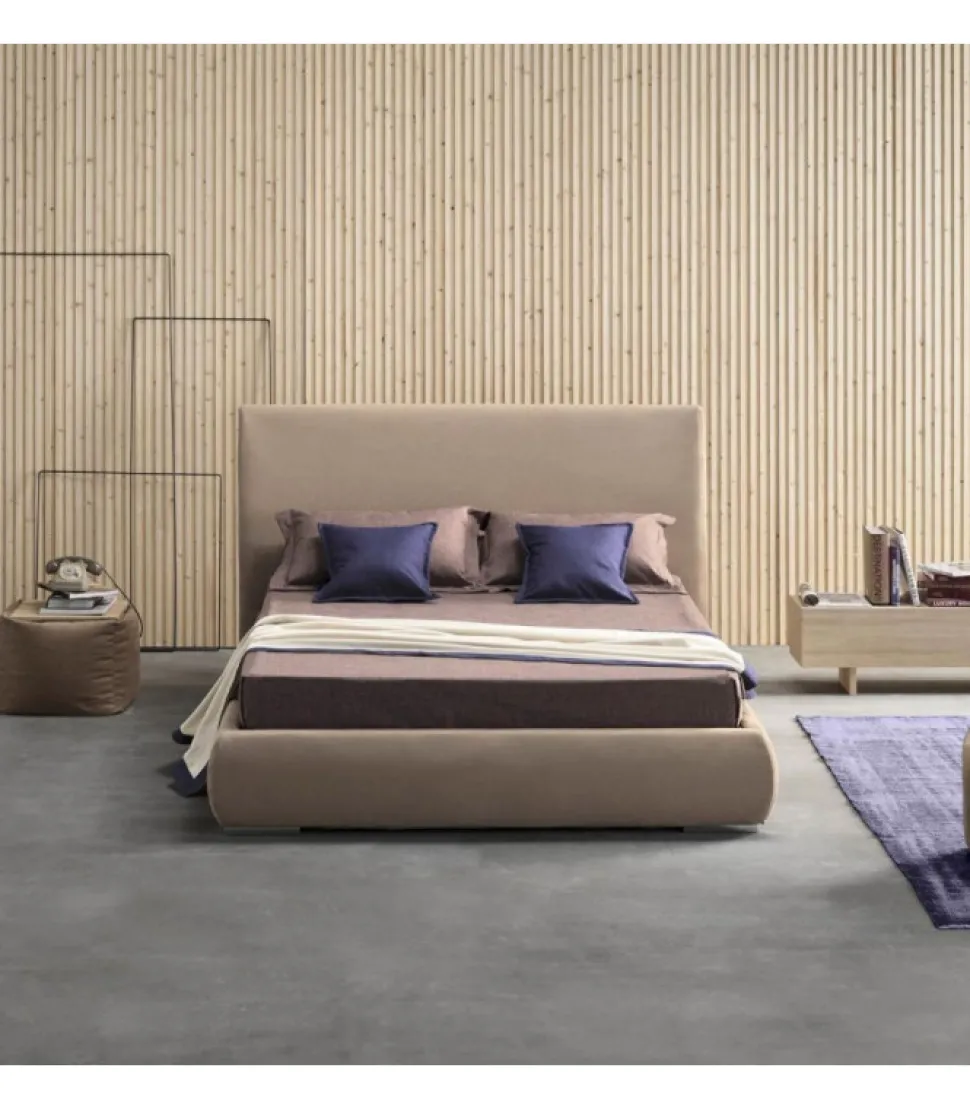 Letto Harem Imbottito E Rivestito.