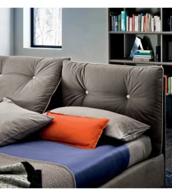 Letto Im Ottito Con Contenitore Di Felis