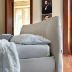 Letto Imbottito Corinne Con Contenitore