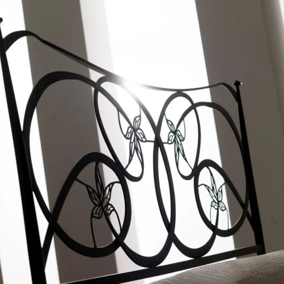 Letto In Ferro Matrimoniale Virginia, Con Pediera O Giroletto