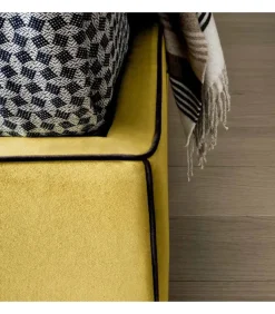 Letto Matrimoniale Imbottito Con Contenitore