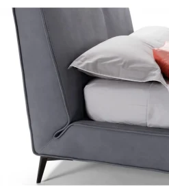 Letto Monza Imbottito E Rivestito.