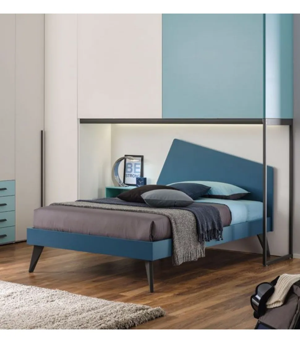 Letto Start, Con Testata Iceberg, Realizzato In Italia Da Moretti Compact.