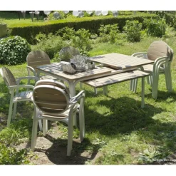 Palma, Poltrona Impilabile Con Braccioli In Polipropilene