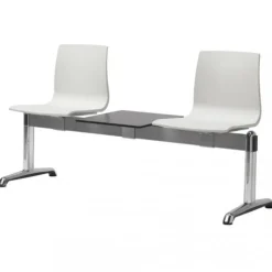 Panca D'Attesa Alice Di Scab, Disponibile In Tre Diverse Dimensioni E Con Le Sedute In Tre Diversi Colori.