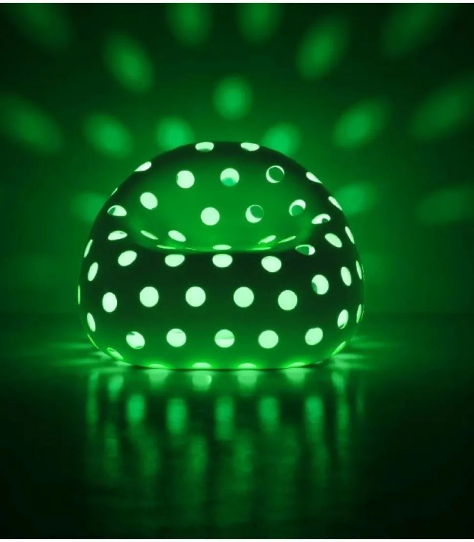 Poltrona Airball Di Plust, Realizzata Interamente In Italia In Polietilene.