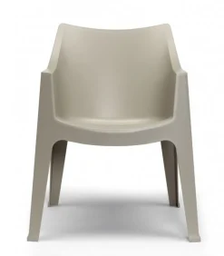 Poltrona Da Giardino Coccolona Di Scab, Realizzata In Italia In Tecnopolimero, Disponibile Anche Ignifuga.