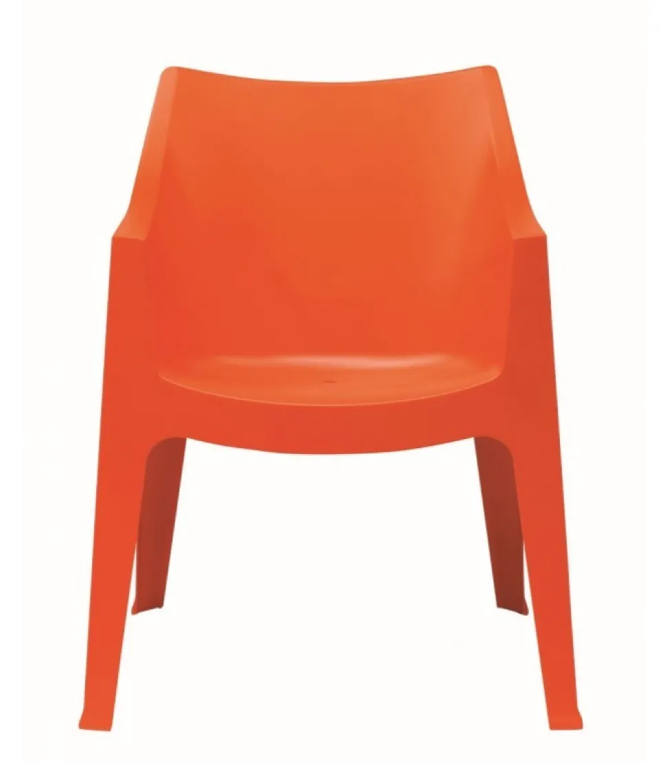 Poltrona Da Giardino Coccolona Di Scab, Realizzata In Italia In Tecnopolimero, Disponibile Anche Ignifuga.