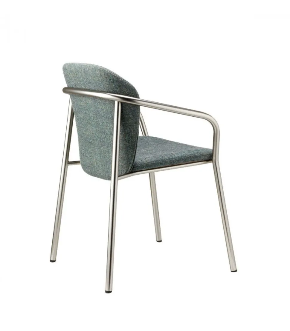 Poltrona Finn 2892 Di Scab, Imbottita Con Struttura In Tubo Di Acciaio Verniciato.