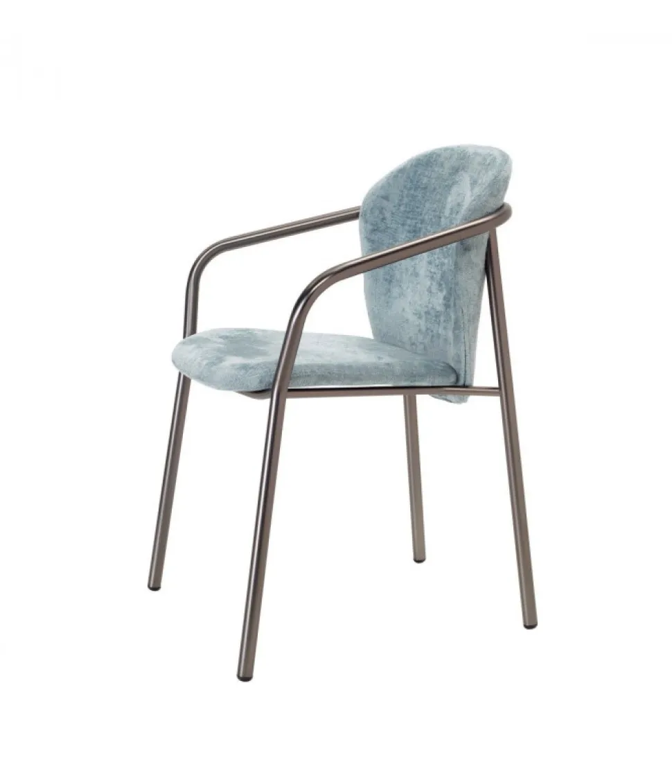 Poltrona Finn 2892 Di Scab, Imbottita Con Struttura In Tubo Di Acciaio Verniciato.