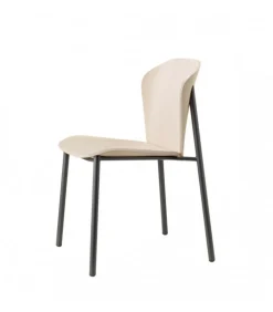 Poltrona Finn, Realizzata In Italia Da Scab Con Materiali Prodotti In Italia.