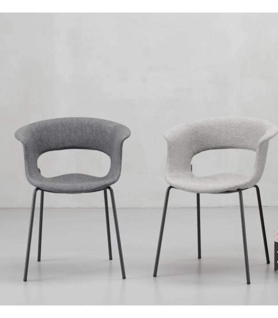 Poltrona Miss B Pop Di Scab, Realizzata In Italia Con Materiali Italiani.