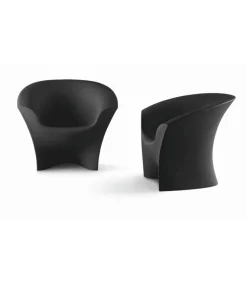 Poltrona Ohla In Polietilene Per Outdoor. Realizzata Interamente In Italia Da Plust.