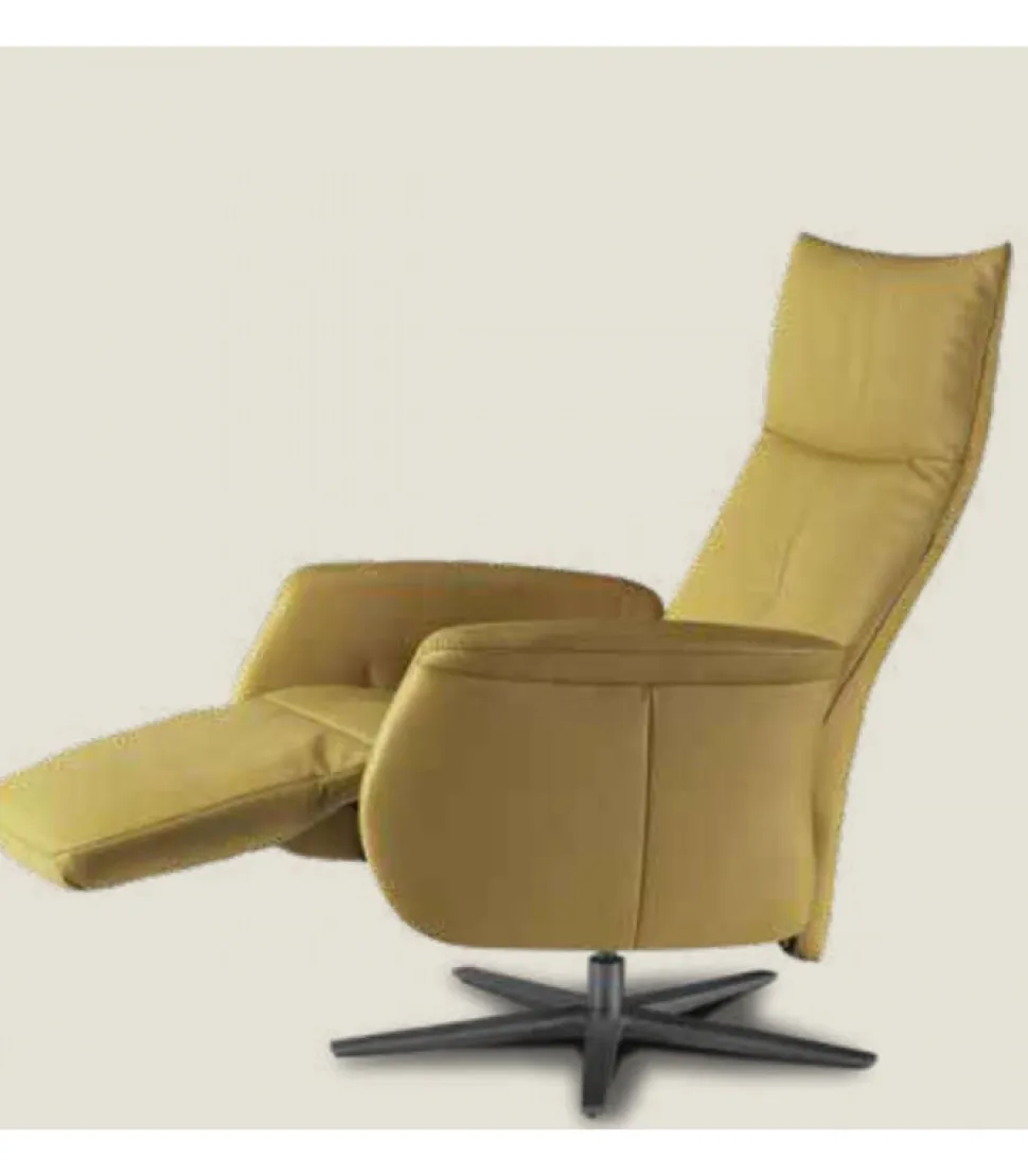 Poltrona Relax Nina Con La Nostra Poltrona Imbottita In Poliuretano, Rivestita In Tessuto O Pelle.