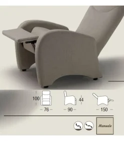 Poltrona Touring Di Il Benessere, Imbottita In Poliuretano E Rivestita In Pelle O In Tessuto.