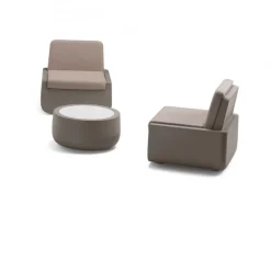 Realizzato In Polietilene Con Piano In Hpl, Ottimo Per L'Uso Outdoor, Certificato Catas.