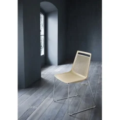 Sedia A Slitta Akami S Dall'Ampia Gamma Di Colori E Finiture