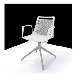 Sedia Akami Girevole Sofisticata Ed Assolutamente Confortevole